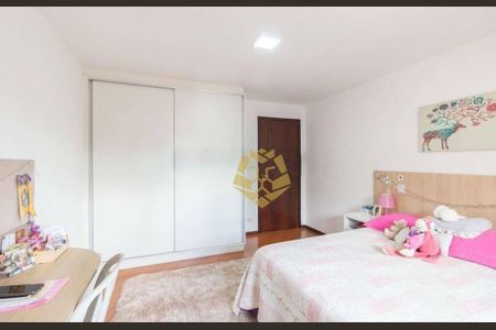 2_photo/94dce1b42b.2fed7e95ddef69d8-ATLAS-6a9c7df0-77c8-4b76-9260-79dc8a3ef22a.jpg de casa à venda com 3 quartos, 228m² em Santa Felicidade, Curitiba