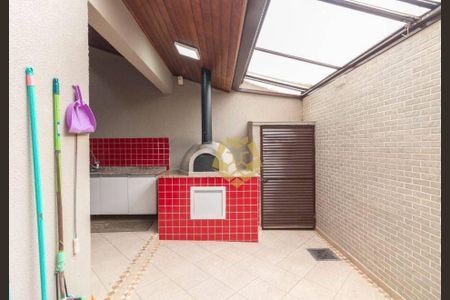 5_photo/94dce1b42b.2fed7e95ddef69d8-ATLAS-9f86af1f-ffdb-4619-ba79-b9366cb78ca5.jpg de casa à venda com 3 quartos, 228m² em Santa Felicidade, Curitiba