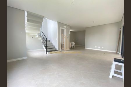 11_photo/94dce1b435.a824f5d462c04ebd-ATLAS-1d3242c7-72f2-4158-83de-e94459a69c2e.jpg de casa à venda com 3 quartos, 179m² em Butiatuvinha, Curitiba