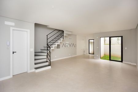 10_photo/94dce1b435.dd7a46a06ece6991-ATLAS-b5ccd6e8-2c3d-49b8-a22c-905a2a4c7d90.jpg de casa à venda com 3 quartos, 170m² em Butiatuvinha, Curitiba