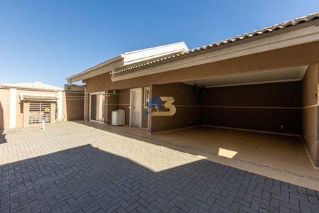 9_photo/94dce1b525.1aa5b8f538f3adaf-ATLAS-2ae9dab2-6761-4c56-a6a2-ee33ec197fdc.jpg de casa à venda com 3 quartos, 408m² em Butiatuvinha, Curitiba