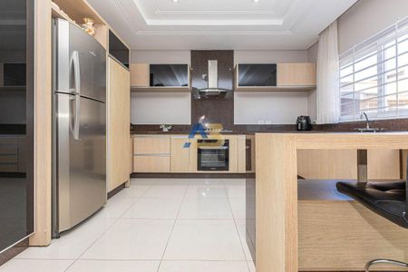 9_photo/94dce1b525.1aa5b8f538f3adaf-ATLAS-80569c36-e799-4ad9-9541-df27ee5bab4d.jpg de casa à venda com 3 quartos, 408m² em Butiatuvinha, Curitiba