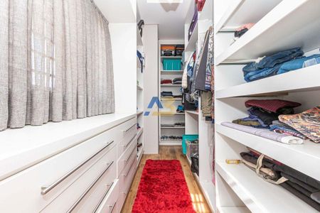 34_photo/94dce1b525.1aa5b8f538f3adaf-ATLAS-9aaf3f0d-857c-44b7-b7f3-43dbe059ca54.jpg de casa à venda com 3 quartos, 408m² em Butiatuvinha, Curitiba