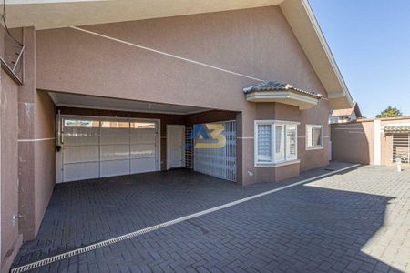 35_photo/94dce1b525.1aa5b8f538f3adaf-ATLAS-ce52cff4-e5bf-415a-b9b7-286dcdb21445.jpg de casa à venda com 3 quartos, 408m² em Butiatuvinha, Curitiba