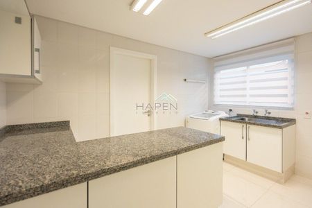 16_photo/94dce1b691.ceff8192393c33de-ATLAS-cf78c1ab-68cf-4bf8-b8b1-aa074e4745d8.jpg de casa à venda com 4 quartos, 576m² em Santa Felicidade, Curitiba