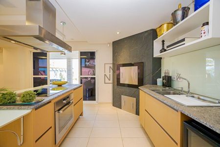 11_photo/94dce1b693.d0d897c6c3af0c07-ATLAS-a8190f4e-8bcc-4fcb-8881-d528328e171f.jpg de casa à venda com 5 quartos, 576m² em Santa Felicidade, Curitiba