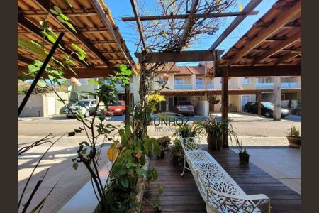 9_photo/94dce1b75b.7d49f92876c4d293-ATLAS-fb7ff98e-6a38-4171-95e8-4e2f664f18dd.jpg de casa à venda com 3 quartos, 75m² em Santa Felicidade, Curitiba