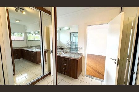 23_photo/94dce1b7d1.cb4a3f4e1d4d223a-ATLAS-9654f7a3-aee6-4758-ba05-8f168699f510.jpg de casa à venda com 5 quartos, 504m² em Santa Felicidade, Curitiba