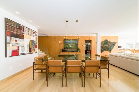 9_photo/94dce1b7d1.cb4a3f4e1d4d223a-ATLAS-cd5f2d53-fc3c-4298-adae-9eb40fd1bd2e.jpg de casa à venda com 4 quartos, 500m² em Santa Felicidade, Curitiba