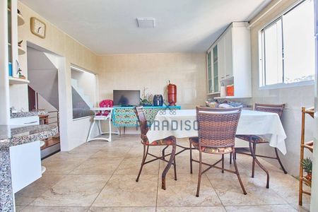 9_photo/94dce1b8e1.ceff8192393c33de-ATLAS-857e77b8-a3eb-48c8-bb08-10605fe3382b.jpg de casa à venda com 3 quartos, 250m² em Santa Felicidade, Curitiba