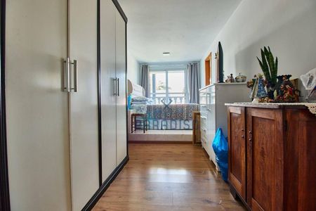 7_photo/94dce1b8e1.ceff8192393c33de-ATLAS-e396944f-77b2-4e12-8722-1a494f56fc66.jpg de casa à venda com 3 quartos, 250m² em Santa Felicidade, Curitiba