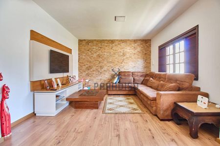 6_photo/94dce1b8e1.ceff8192393c33de-ATLAS-eeb1e5ef-8279-4e99-adbe-bf9c85d2e599.jpg de casa à venda com 3 quartos, 250m² em Santa Felicidade, Curitiba