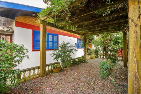 3_photo/94dce1baeb.e6f02a1e96aef2b1-ATLAS-4bef059e-5a7d-46d8-8a2c-22f9ac6a23f7.jpg de casa à venda com 4 quartos, 236m² em Santa Felicidade, Curitiba