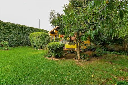 37_photo/94dce1baeb.e6f02a1e96aef2b1-ATLAS-717d48a3-9941-4499-9543-d98ce4a91527.jpg de casa à venda com 4 quartos, 236m² em Santa Felicidade, Curitiba
