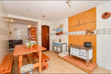 17_photo/94dce1baeb.e6f02a1e96aef2b1-ATLAS-8dd3e1da-ddd3-4e38-88e8-6793604d55ee.jpg de casa à venda com 4 quartos, 236m² em Santa Felicidade, Curitiba