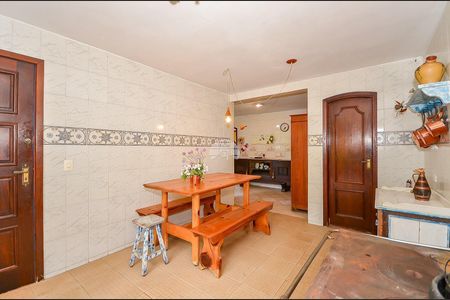 18_photo/94dce1baeb.e6f02a1e96aef2b1-ATLAS-960fda22-1dc1-4b56-a5b6-94da3ca2e0ec.jpg de casa à venda com 4 quartos, 236m² em Santa Felicidade, Curitiba