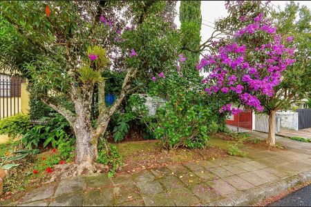 42_photo/94dce1baeb.e6f02a1e96aef2b1-ATLAS-e9aaebcf-7f35-441c-beb4-79a50c56b636.jpg de casa à venda com 4 quartos, 236m² em Santa Felicidade, Curitiba