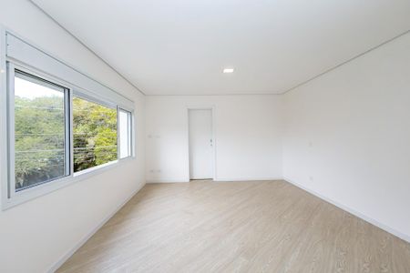 12_photo/94dce1bb57.31e440ee0e5cbd76-ATLAS-d5f3fad8-a5c0-478f-aa6c-8f0a45a496cb.jpg de casa à venda com 4 quartos, 313m² em Santa Felicidade, Curitiba