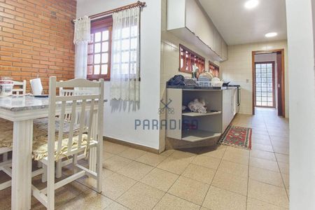 1_photo/94dce1c199.b60f5a7682bed42c-ATLAS-81fd90ef-eaf3-49c1-96cb-355ba8306397.jpg de casa à venda com 4 quartos, 400m² em São Braz, Curitiba