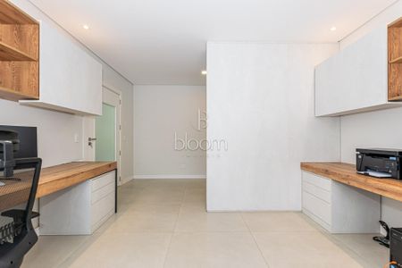 5_photo/94dce1c27b.588d4a7fb74764b6-ATLAS-0ddacd20-9c68-48d8-97c0-7e063ae1b4d6.jpg de casa para alugar com 3 quartos, 263m² em São Braz, Curitiba