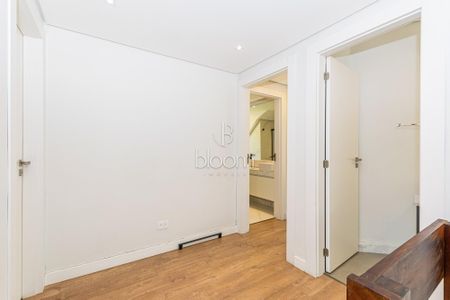 12_photo/94dce1c27b.588d4a7fb74764b6-ATLAS-2a570287-440c-42cb-a2c8-42c454db5933.jpg de casa para alugar com 3 quartos, 263m² em São Braz, Curitiba