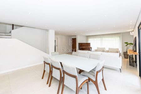 6_photo/94dce1c27b.588d4a7fb74764b6-ATLAS-44e14eaf-d156-4e8b-afb2-fed84e799a10.jpg de casa para alugar com 3 quartos, 263m² em São Braz, Curitiba