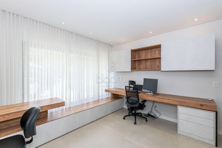 19_photo/94dce1c27b.588d4a7fb74764b6-ATLAS-9dc875f3-bdb8-469c-a390-700218d7e5d6.jpg de casa para alugar com 3 quartos, 263m² em São Braz, Curitiba