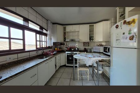 16_photo/94dce1c367.dc7b031a1d7e8bb1-ATLAS-03f17b84-ea68-4006-bda5-dd8f2bcb1add.jpg de casa à venda com 4 quartos, 280m² em São Braz, Curitiba