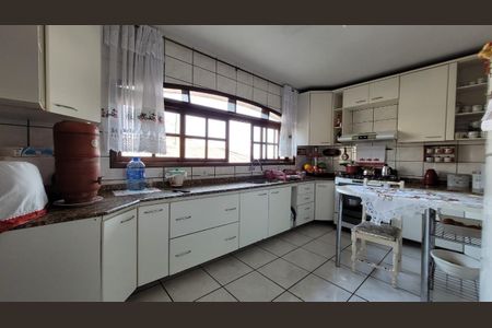 15_photo/94dce1c367.dc7b031a1d7e8bb1-ATLAS-7088f48a-2bf8-4b73-9f7a-804e189571f4.jpg de casa à venda com 4 quartos, 280m² em São Braz, Curitiba