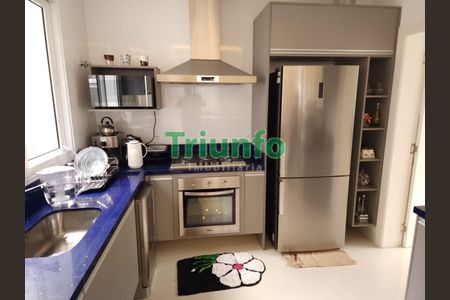 3_photo/94dce1c477.8ca146e4695ff152-ATLAS-03dc667b-e4ce-4783-9374-031c3d52b9ea.jpg de casa à venda com 3 quartos, 275m² em São Braz, Curitiba