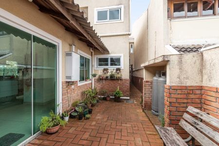 3_photo/94dce1c557.df2406aa61ba3211-ATLAS-b2bc5bf4-e854-4a7e-bdca-0fe3a17c4d9f.jpg de casa à venda com 3 quartos, 338m² em São Braz, Curitiba