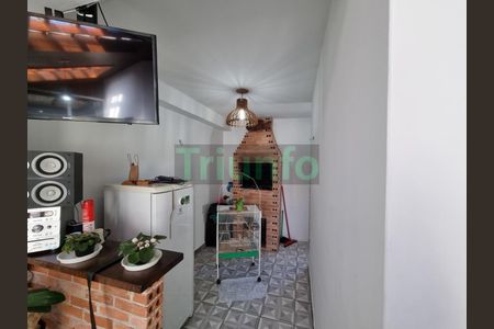 6_photo/94dce1c8b1.ec7180ed9404f823-ATLAS-ad114143-5f64-469f-a491-e82e7b95e46c.jpg de casa à venda com 3 quartos, 212m² em São Braz, Curitiba
