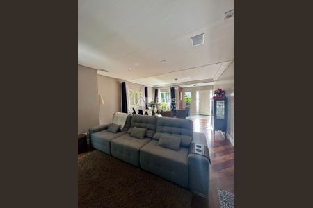 5_photo/94dce1c9c3.efc8335eb49360c6-ATLAS-31fe5d93-8fec-4a86-b164-ca5d9c52a05f.jpg de casa à venda com 4 quartos, 259m² em São Braz, Curitiba