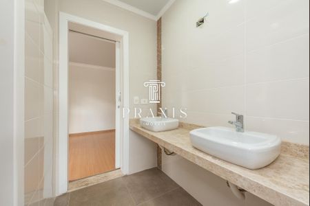 4_photo/94dce1c9d1.a824f5d462c04ebd-ATLAS-0de8180e-ad2e-41b8-aa6d-1f19f2fcdf01.jpg de casa à venda com 4 quartos, 354m² em Butiatuvinha, Curitiba