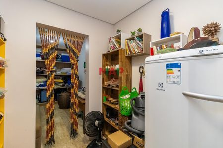 48_photo/94dce1cc89.3a9dc93bc25fc63d-ATLAS-8abacdca-65a5-448c-906d-ccbe7db3dcc5.jpg de casa à venda com 4 quartos, 600m² em Butiatuvinha, Curitiba