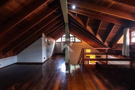 5_photo/94dce1ce93.b4cc4a627d7b0861-ATLAS-367da3b4-80c8-4a70-8d66-04eb7de583cd.jpg de casa à venda com 2 quartos, 160m² em São Braz, Curitiba