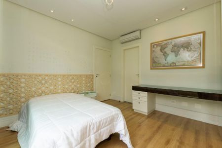 35_photo/94dce1d689.7e98156cb2098b5e-ATLAS-444f2a5a-5275-4232-a3df-baf437f8a5a8.jpg de casa à venda com 4 quartos, 499m² em São Braz, Curitiba