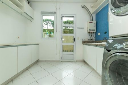 15_photo/94dce1d689.7e98156cb2098b5e-ATLAS-b9f91cbd-553b-4330-bd38-cd635ec9a9ef.jpg de casa à venda com 4 quartos, 499m² em São Braz, Curitiba