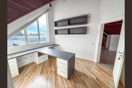 10_photo/94dce1d7b5.b2c53379f1f24e59-ATLAS-e736169f-1d79-4665-ab51-e414bf666561.jpg de casa de condomínio à venda com 5 quartos, 688m² em São Braz, Curitiba