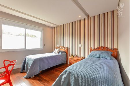 5_photo/94dce1d7b5.c063afcf0d739313-ATLAS-2b2d69a1-e6f6-4507-90a8-3456ce3e2d5f.jpg de casa à venda com 4 quartos, 500m² em São Braz, Curitiba