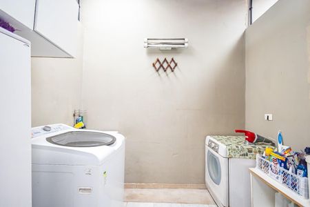 11_photo/94dce1dd5b.8cbbc6e43ead3576-ATLAS-4251a56e-3a09-43c2-9acc-711fb59e6c94.jpg de casa à venda com 5 quartos, 161m² em São Braz, Curitiba