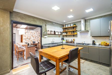 17_photo/94dce1dd5b.8cbbc6e43ead3576-ATLAS-ad46503f-521f-4de4-ba5a-b9aebff18ebf.jpg de casa à venda com 5 quartos, 161m² em São Braz, Curitiba