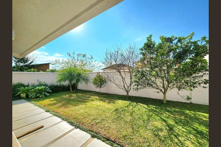 8_photo/94dce1df29.7327bc770fe2ef6f-ATLAS-27c371a2-0e70-4ab8-a2ed-8dff630f34e4.jpg de casa à venda com 4 quartos, 346m² em Santa Felicidade, Curitiba