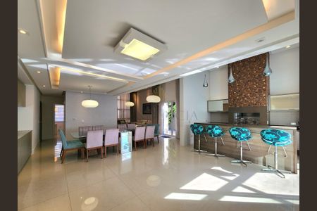 20_photo/94dce1df29.7327bc770fe2ef6f-ATLAS-65c4d58d-15f1-43cc-901f-b3fb9e3ee083.jpg de casa à venda com 4 quartos, 346m² em Santa Felicidade, Curitiba