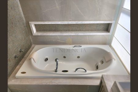 40_photo/94dce1df29.7327bc770fe2ef6f-ATLAS-eb78221c-8ca9-4fd6-9081-96117a1c39fa.jpg de casa à venda com 4 quartos, 346m² em Santa Felicidade, Curitiba