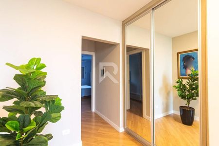 37_photo/94dce1e0f1.2c3574afb1006d70-ATLAS-94216c39-e549-4659-8d2d-8a609ea62147.jpg de casa à venda com 4 quartos, 321m² em São Braz, Curitiba