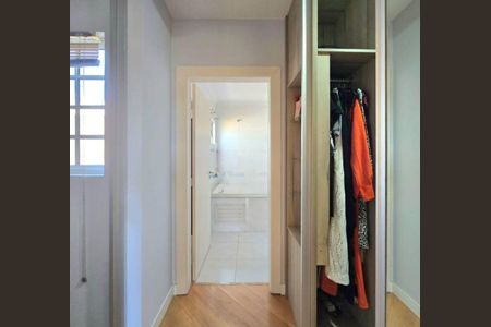 4_photo/94dce1e0f5.210363f7da379e19-ATLAS-2ffd169f-5559-44ee-aa24-a22eeaa837f5.jpg de casa à venda com 4 quartos, 321m² em São Braz, Curitiba