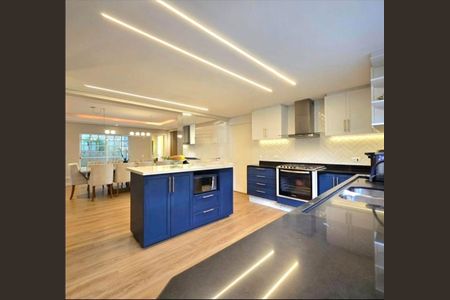 5_photo/94dce1e0f5.210363f7da379e19-ATLAS-41113ca7-6522-4cce-ba37-4e257ccc5fc4.jpg de casa à venda com 4 quartos, 321m² em São Braz, Curitiba