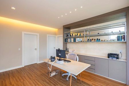 6_photo/94dce1e1cd.ff99c7063c8ae708-ATLAS-6dacfe8c-4a31-46e3-a1d4-eb31218b9c32.jpg de casa à venda com 4 quartos, 398m² em Orleans, Curitiba