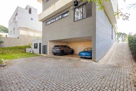 3_photo/94dce1e1cd.ff99c7063c8ae708-ATLAS-968c7377-10c0-4e17-867b-3eb5c62f38a4.jpg de casa à venda com 4 quartos, 398m² em Orleans, Curitiba